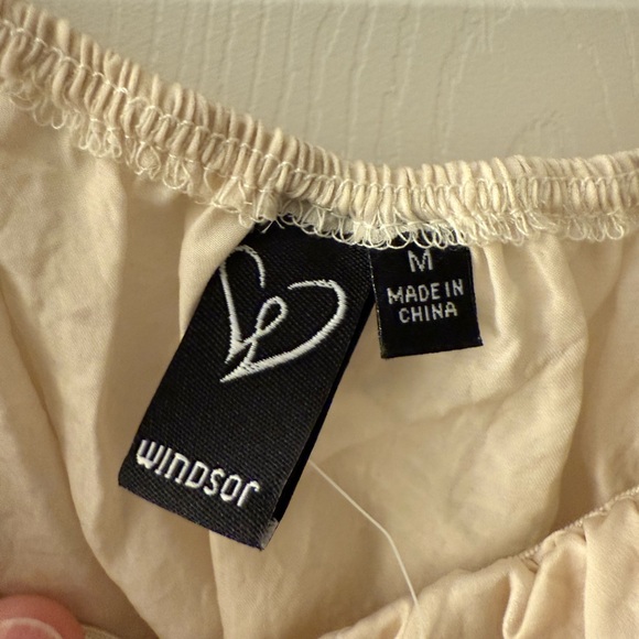 Elegant Cream Satin Top - Picture 7 of 8